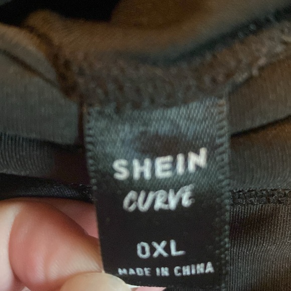 A cute pair of black tights goes with everything! - Picture 4 of 4